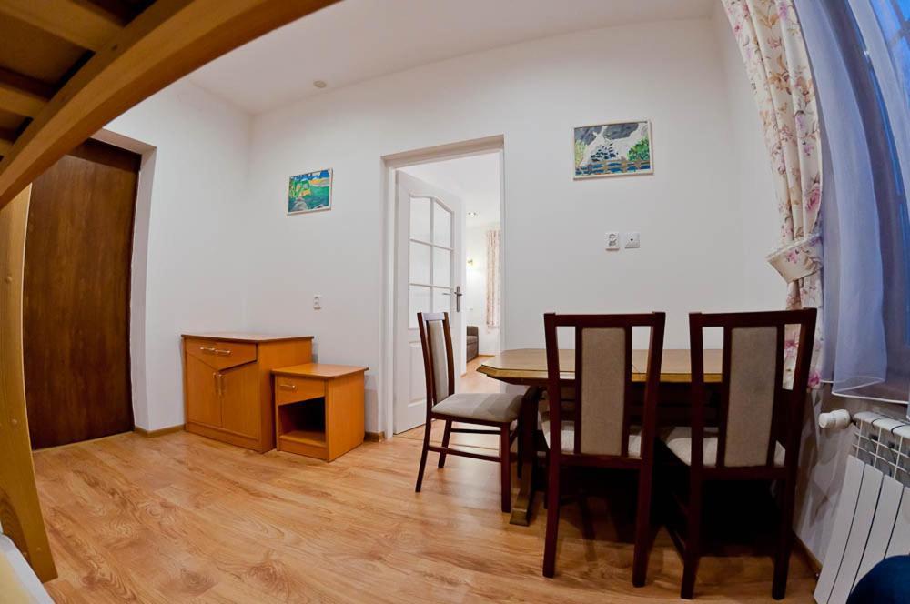 Topaz Homestay